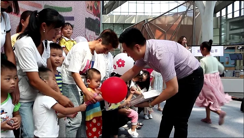 發(fā)放書(shū)籍