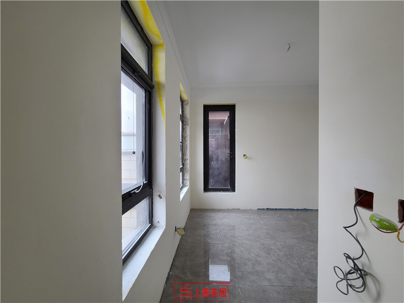 龍湖天宸原著180平