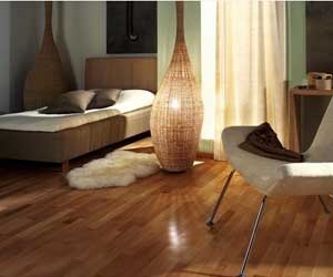 木地板與瓷磚的對(duì)比