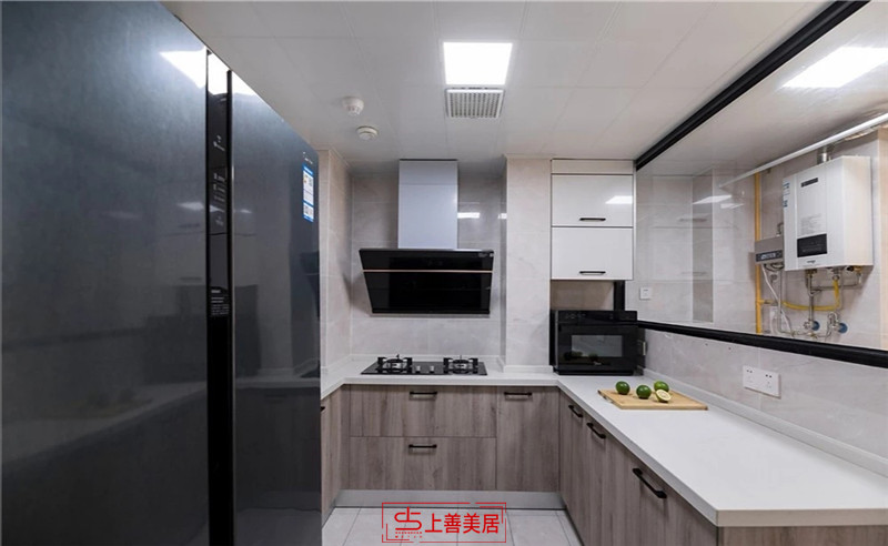 保利拉菲/113㎡現(xiàn)代簡(jiǎn)約